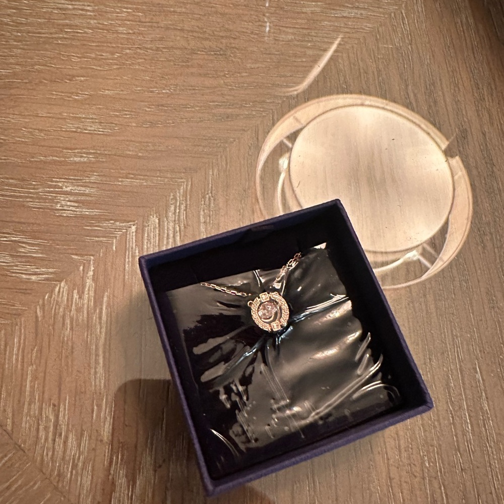 Swarovski Elegant Silver Pendant Necklace